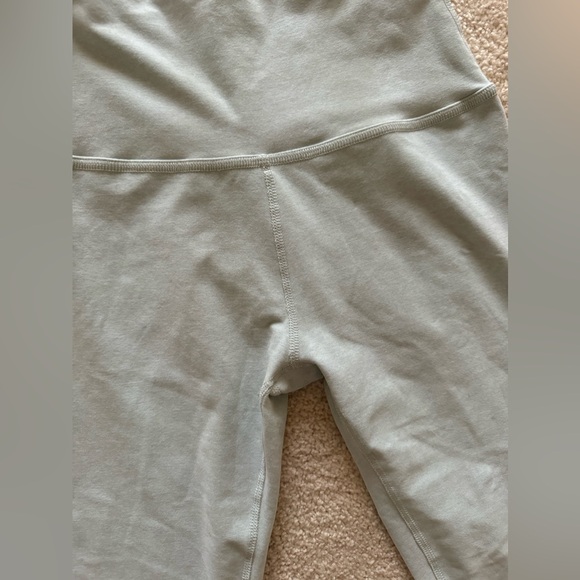 Like New Beyond Yoga Blue Spacedye Midi High Waisted Legging Size Small - Picture 3 of 5